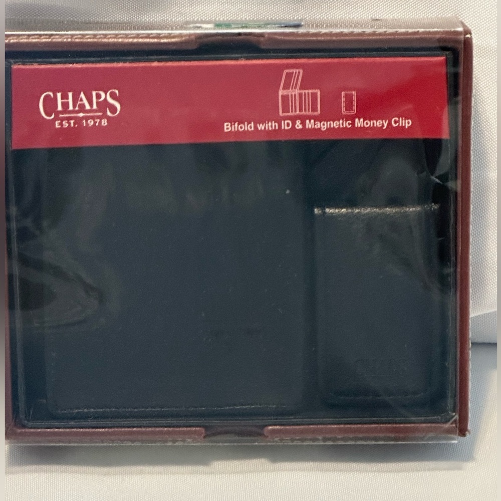 Chaps Black Wallet with Magnetic Clip